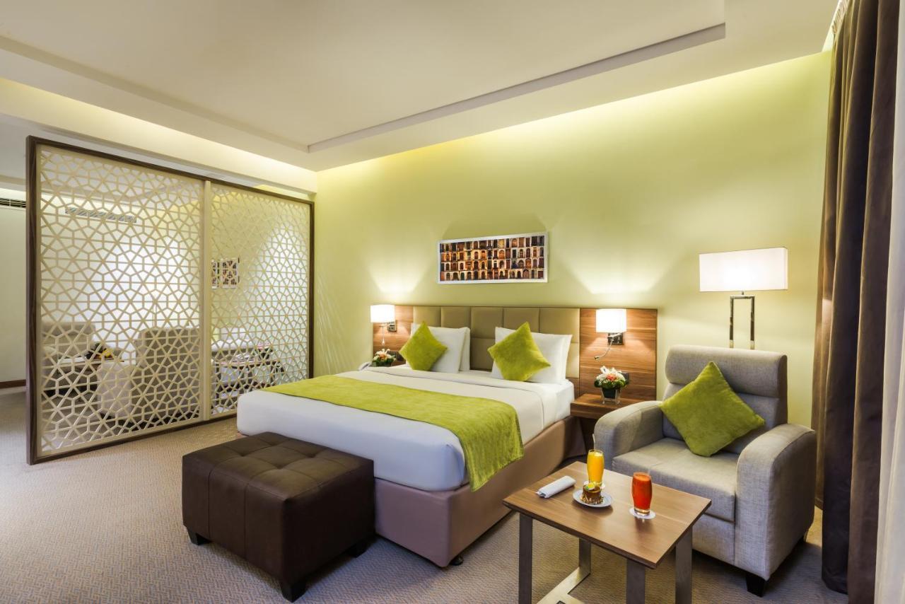 Mena Hotel Tabuk Exterior photo