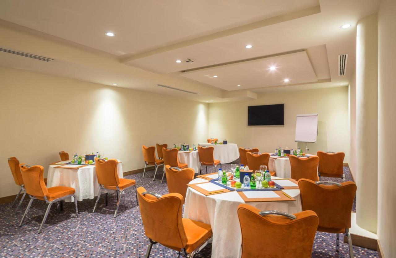Mena Hotel Tabuk Exterior photo